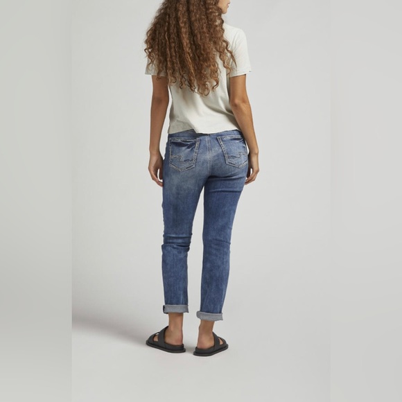 Silver Jeans Co. Women's Girlfriend Mid Rise Slim Leg Jeans Medium Wash - Picture 2 of 5